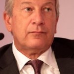 Richard Attias face aux ‘indignés’ du Gabon