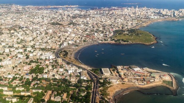 Senegal: S&P Global Ratings lowers local currency rating to ‘CCC+’, warns of high refinancing risk