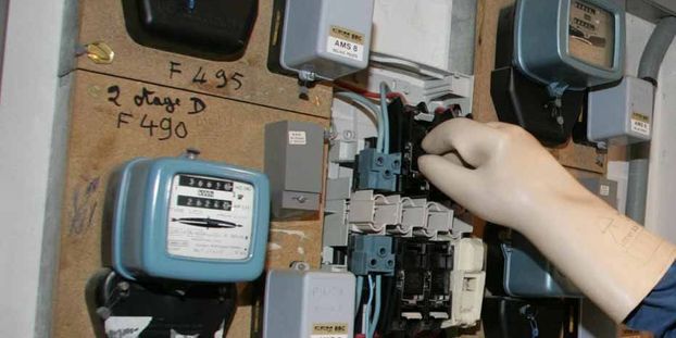 Electricite-une-coupure-menace-600.000-foyers-d-ici-samedi