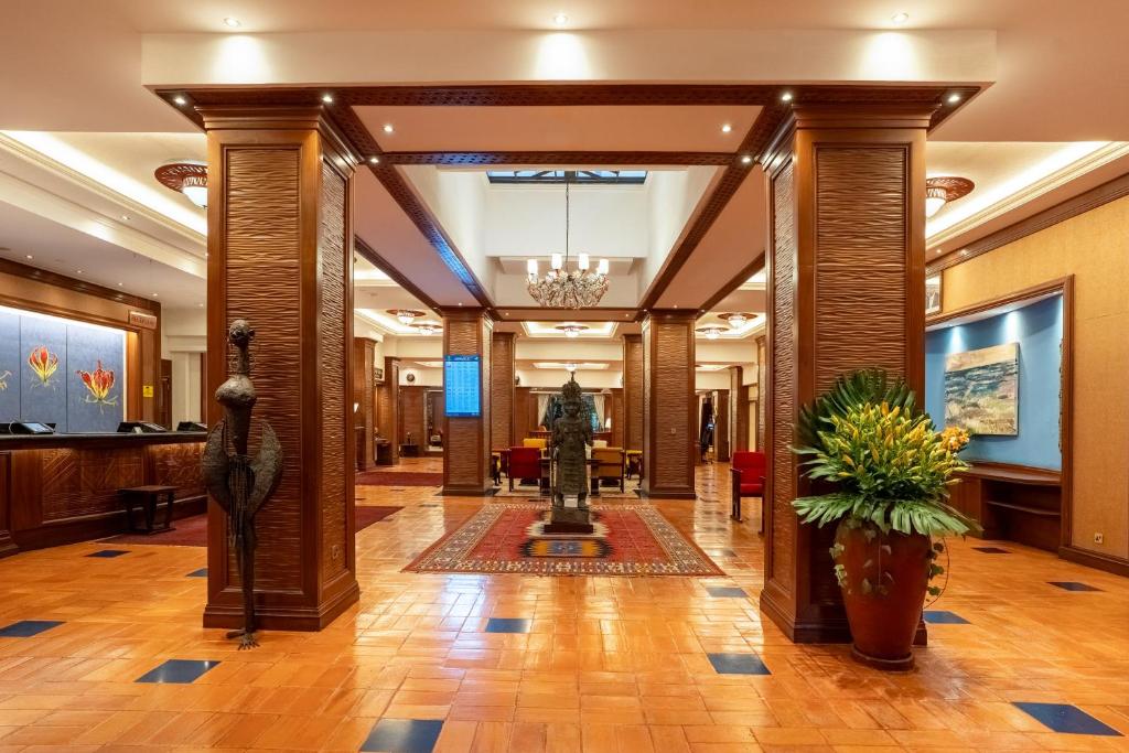 Serena Hotel