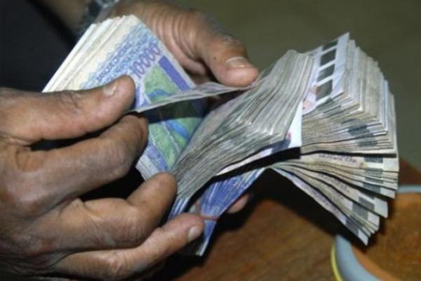des-billets-de-franc-cfa-monnaie-de-six-pays-d-afrique-centrale