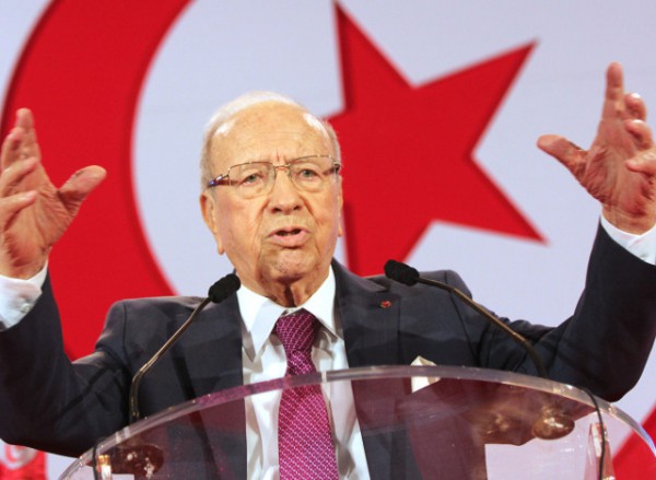 Former Tunisian prime minister Beji Caid el Sebsi delivers a speech outlining his credentials and announcing his candidature to run in the Tunisian presidential elections in the capital, Tunis, on September 12, 2014. The Tunisian presidential elections are to be held on November 23. AFP PHOTO / SALAH HABIBI