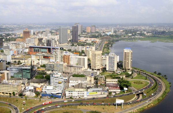 An aerial view from a U.N. helicopter shows Plateau, the business area in Abidjan December 27, 2010. REUTERS/Thierry Gouegnon (IVORY COAST - Tags: CITYSCAPE SOCIETY) - RTXW1FV