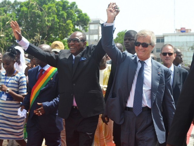 France-Afrique : Vincent Bolloré soupçonné de France-Afrique : Vincent Bolloré soupçonné de