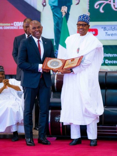 CEDEAO : Tony Elumelu reçoit le prix d’excellence 2022 pour la promotion de l’intégration régionale