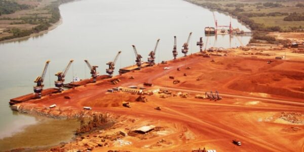 Guinée : le fisc a laissé filer plus de 924 millions de dollars en exonérant des sociétés minières (CNT)