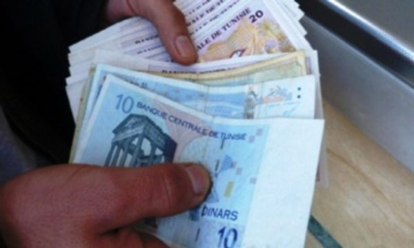 Tunisie : Le salaire mensuel net des agents de la fonction publique se situe à 1388 dinars en 2022