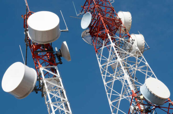 Orange et Vodacom lancent une co-entreprise pour étendre la couverture mobile en RDC