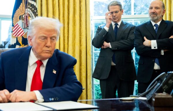 C’EST LE MOMENT D’ACHETER » : un délit d’initiés signé Donald Trump ?
