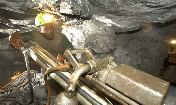 Côte d’Ivoire: AngloGold Ashanti cède des actifs clés à Resolute Mining