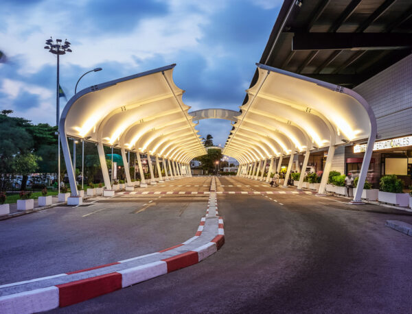 Gabon : trois banques investissent 330 millions USD pour un nouvel aéroport à Libreville