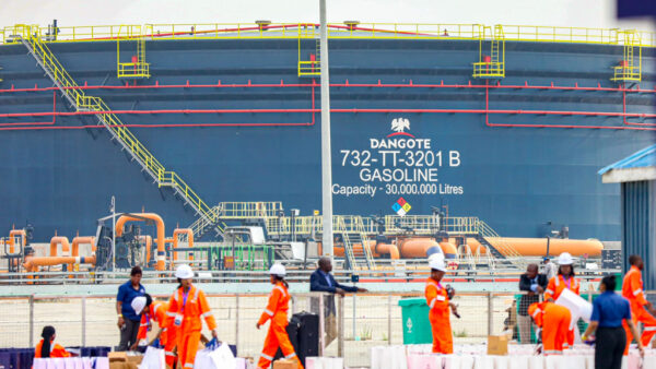 Dangote va lever 5 milliards USD pour l’expansion de sa raffinerie