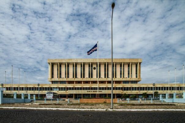 Cap-Vert : un budget de 870 millions d’euros pour accélérer la croissance et stabiliser l’économie en 2026