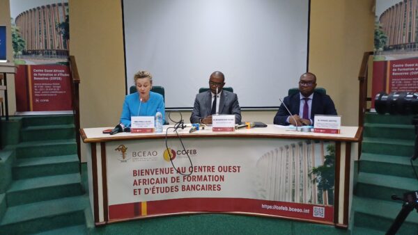 La BCEAO et HEC Paris forment les cadres de banques au management stratégique et digital