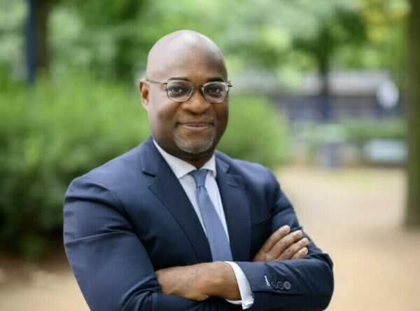 Tribune de Christian Yoka, ministre des Finances, du Budget et du Portefeuille public : au Congo et dans la sous-région, traduire le redressement économique en reconnaissance financière