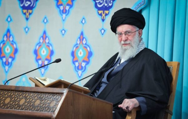 Donald Trump annonce la mort du guide suprême iranien Ali Khamenei