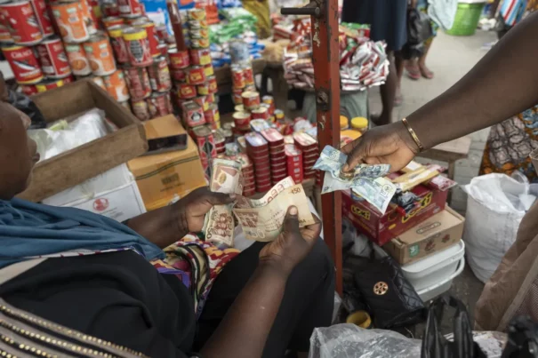 Ghana : l’inflation tombe à 3,3 %, un record de stabilité en 14 mois