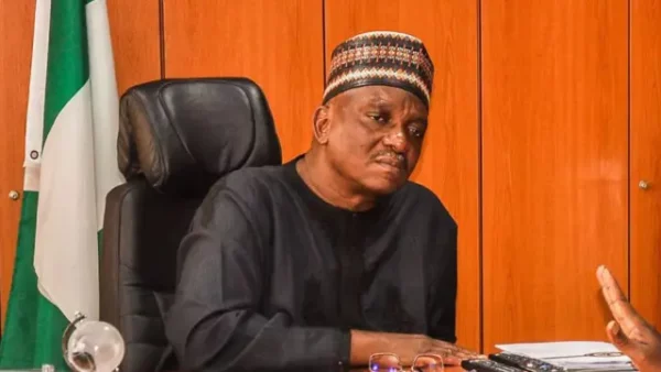 Nigéria : l’ex-ministre de l’Énergie Saleh Mamman condamné à 75 ans de prison pour fraude