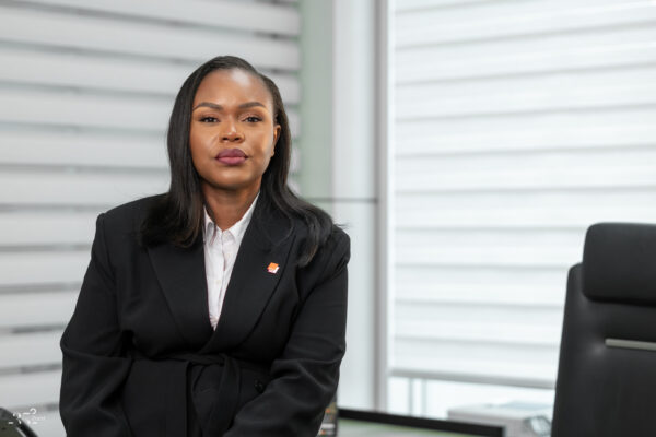 Audrey Koffi : « dans notre zone monétaire, la bancarisation stricte reste autour de 25 % alors que l’inclusion financière par le mobile dépasse déjà 70 % »