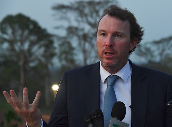 Endeavour Mining face à une action collective d’actionnaires après les révélations sur son ancien CEO Sébastien de Montessus