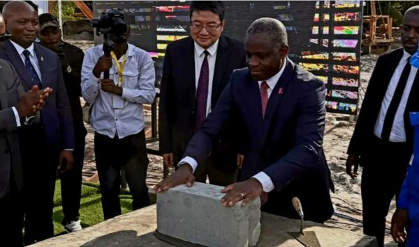 Gabon : pose de la première pierre d’une usine de clinker et de ciment à Malibé, projet à environ 200 millions de dollars
