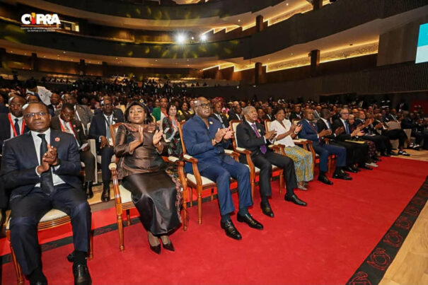 Biennale de Luanda : Félix Tshisekedi défend la souveraineté de la RDC sur ses ressources en eau