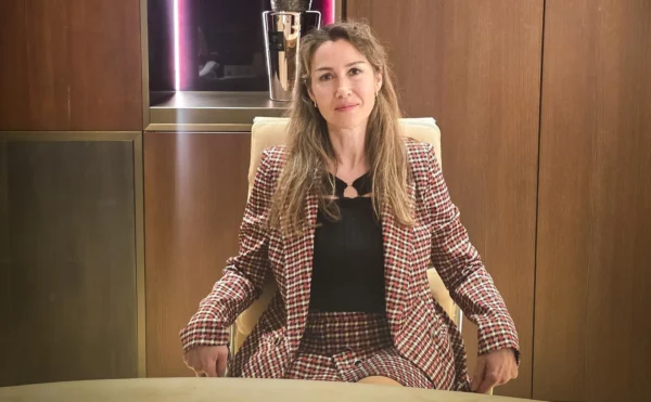Castel : dix bénéficiaires sur douze contestent la démarche de Romy Castel et saisissent la justice à Singapour