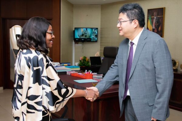 Gabon : Libreville veut s’inspirer de l’expérience chinoise pour moderniser son administration publique